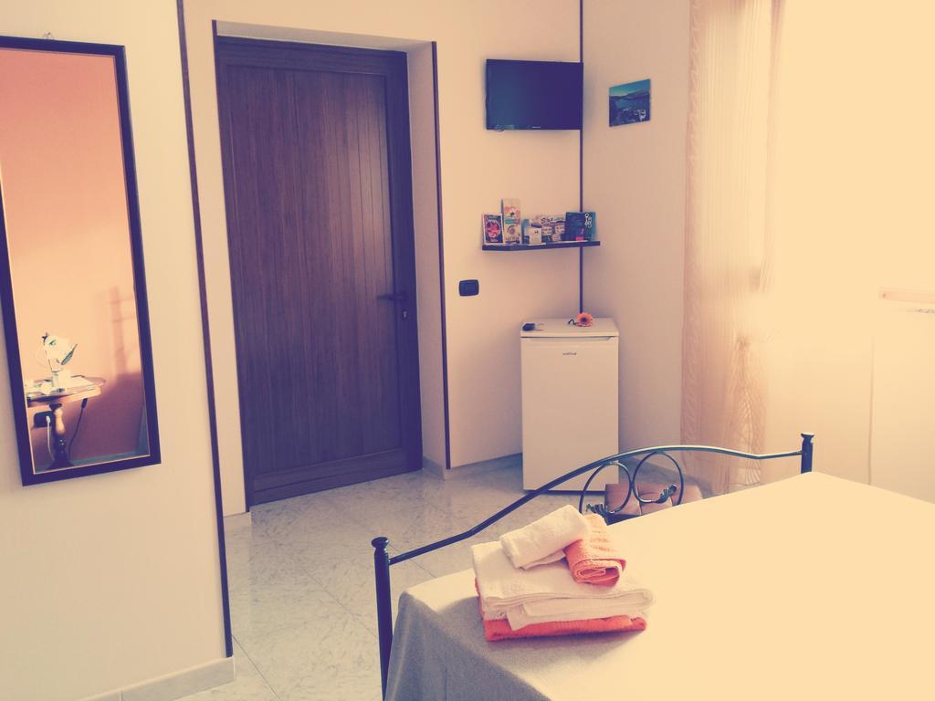 B&B L'Oasi Del Sole Uggiano La Chiesa Phòng bức ảnh